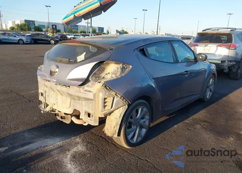 2016 Hyundai Veloster z USA, uszkodzony, nr VIN KMHTC6AD4GU293442